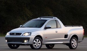 Foto da primeira geração da Chevrolet Montana (2003-2010)