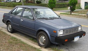 Foto da primeira geração do Nissan Sentra (1982-1986)